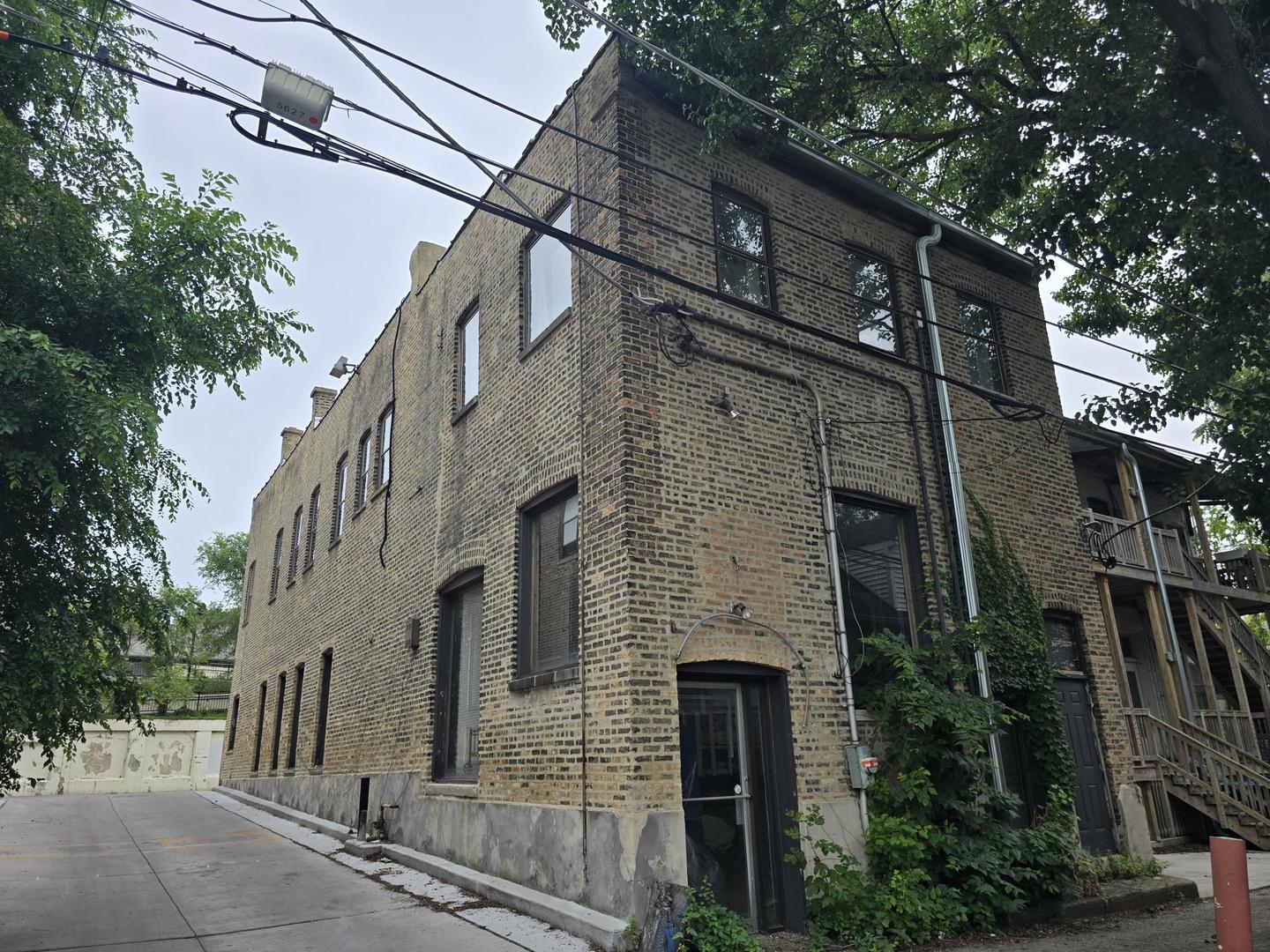 834 Custer Avenue