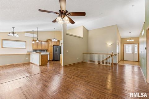 Tiny photo for 1713 Garrett Avenue, Clinton, IA 52732 (MLS # QC4267270)