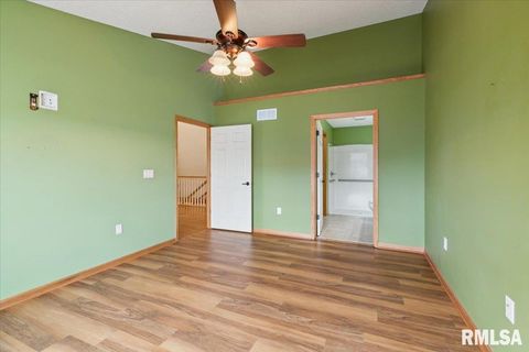 Tiny photo for 1713 GARRETT Avenue, Clinton, IA 52732 (MLS # QC4267270)