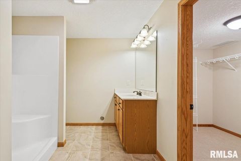 Tiny photo for 1713 GARRETT Avenue, Clinton, IA 52732 (MLS # QC4267270)