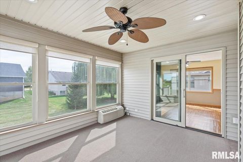 Tiny photo for 1713 Garrett Avenue, Clinton, IA 52732 (MLS # QC4267270)