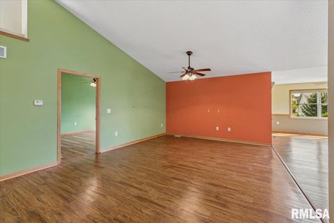 Tiny photo for 1713 GARRETT Avenue, Clinton, IA 52732 (MLS # QC4267270)