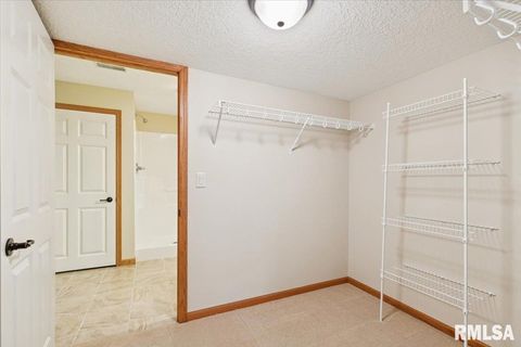 Tiny photo for 1713 Garrett Avenue, Clinton, IA 52732 (MLS # QC4267270)