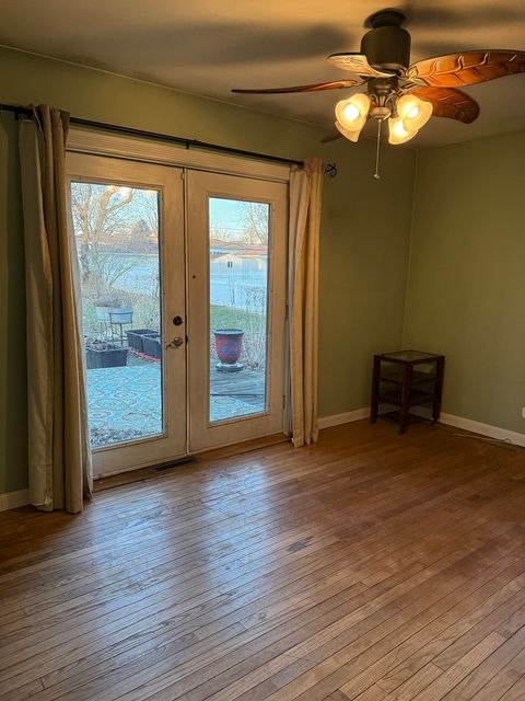 Tiny photo for 655 W Comstock Avenue, Elmhurst, IL 60126 (MLS # 12636738)