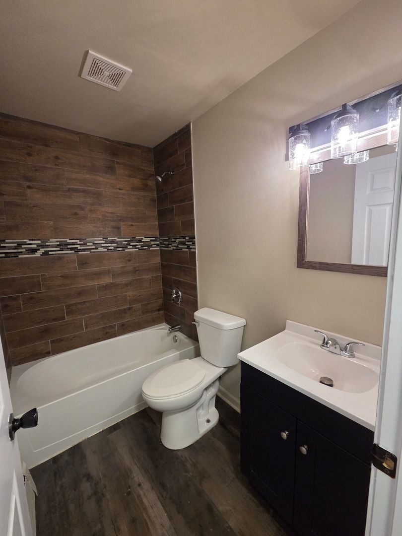 208 Flintridge Drive