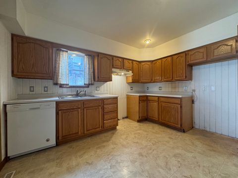 Tiny photo for 517 W Beaver Street, St. Anne, IL 60964 (MLS # 12565246)