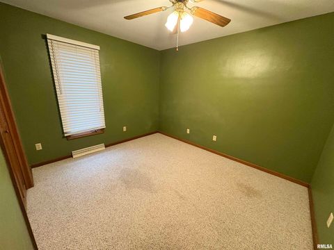 Tiny photo for 623 MEADOWBROOK Lane, Centralia, IL 62801 (MLS # EB460630)