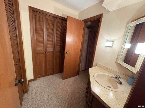 Tiny photo for 623 MEADOWBROOK Lane, Centralia, IL 62801 (MLS # EB460630)