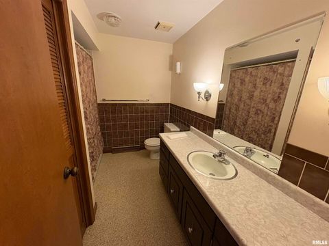 Tiny photo for 623 MEADOWBROOK Lane, Centralia, IL 62801 (MLS # EB460630)