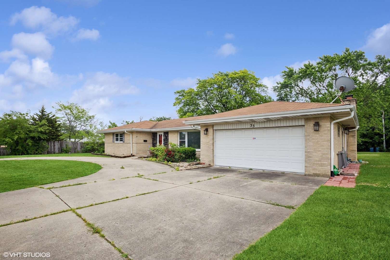 33 W Wise Road