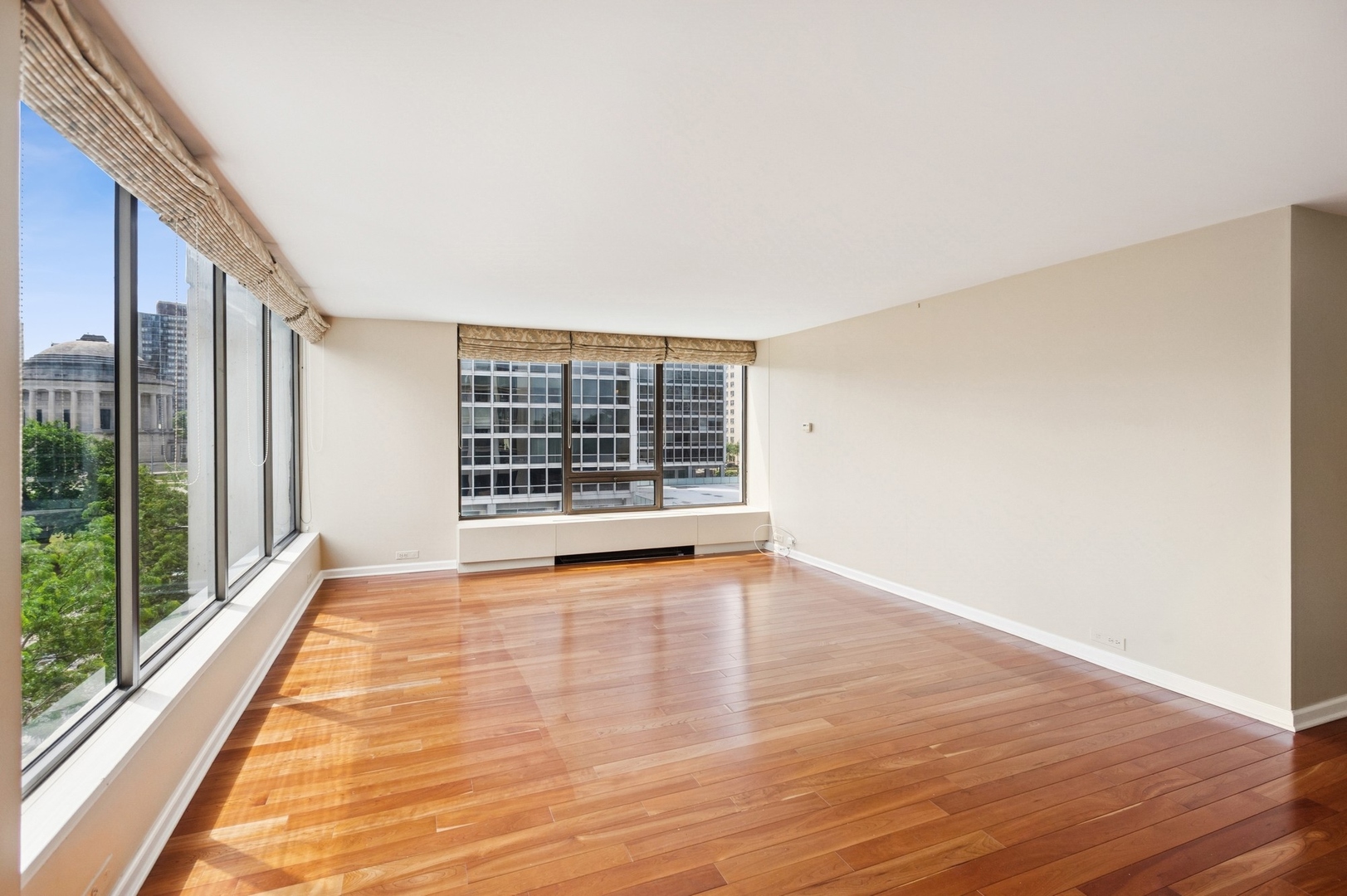 2800 N Lake Shore Drive 516