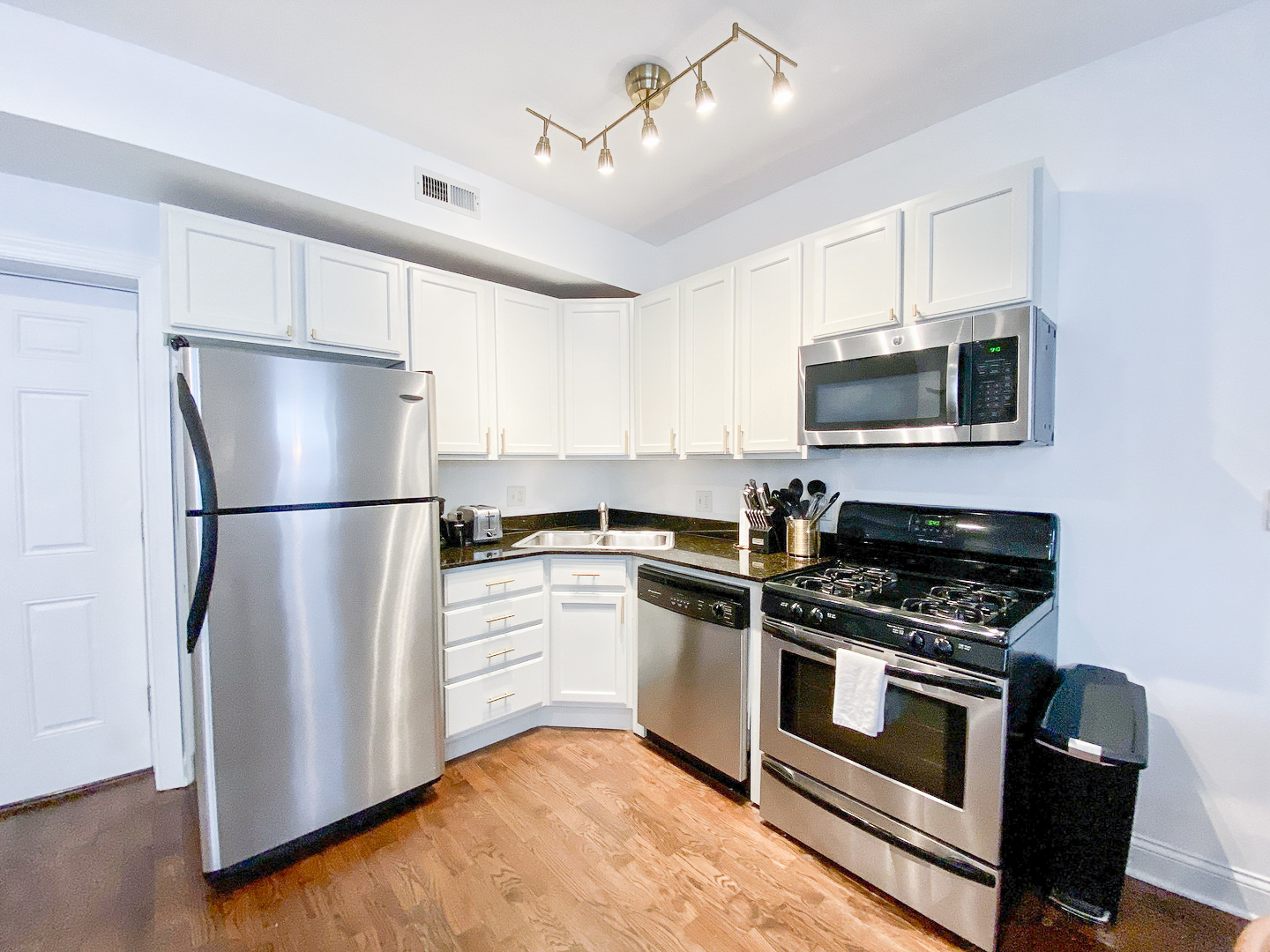 6812 N Wayne Avenue 3D