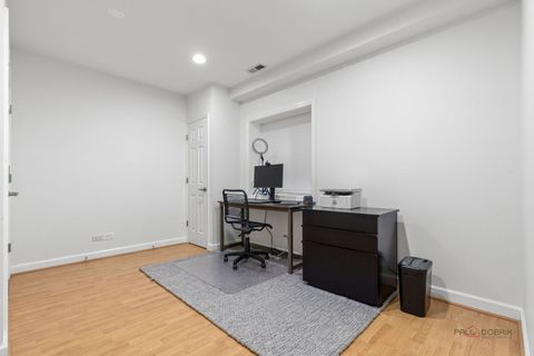 Tiny photo for 2554 W LAKE Avenue, Glenview, IL 60026 (MLS # 12491195)