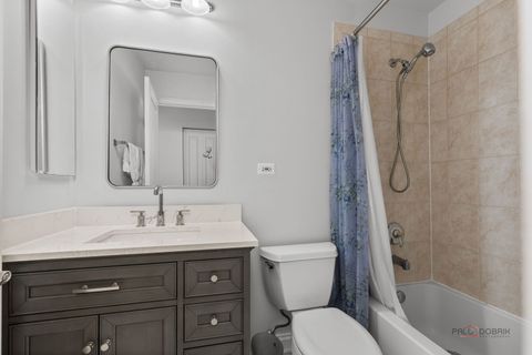 Tiny photo for 2554 W LAKE Avenue, Glenview, IL 60026 (MLS # 12491195)