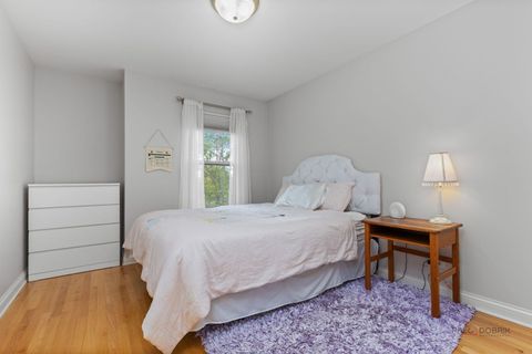Tiny photo for 2554 W LAKE Avenue, Glenview, IL 60026 (MLS # 12491195)