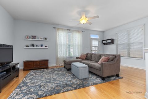 Tiny photo for 2554 W LAKE Avenue, Glenview, IL 60026 (MLS # 12491195)