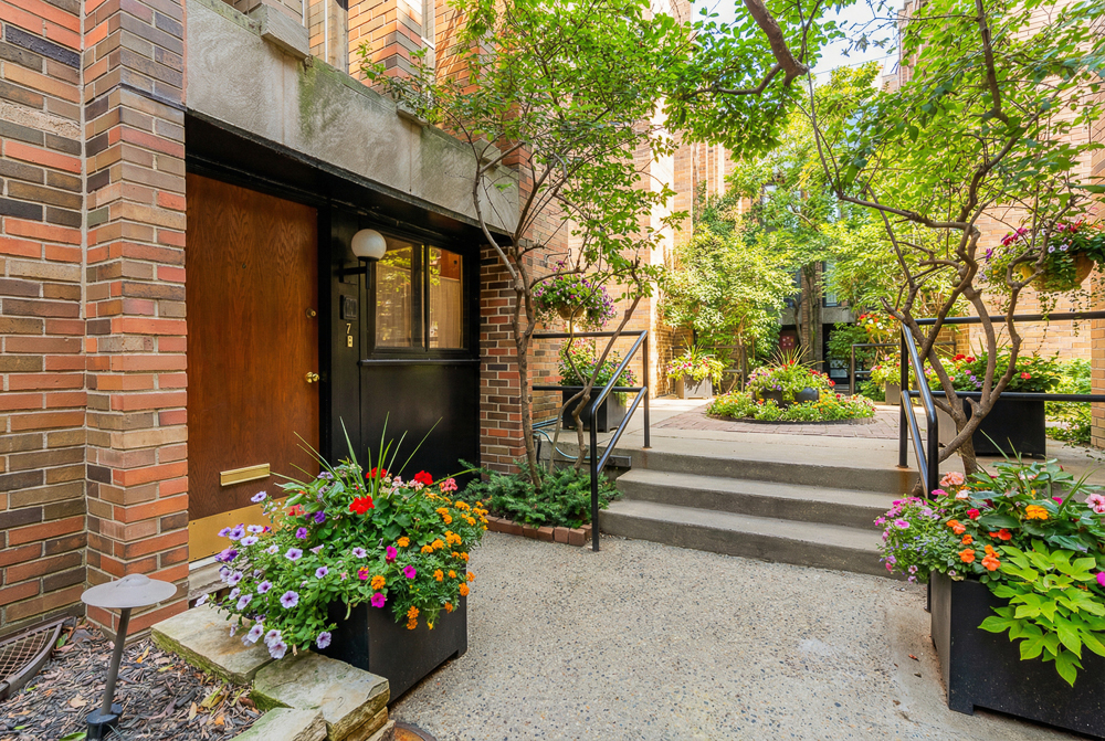 2128 N Sedgwick Street 7