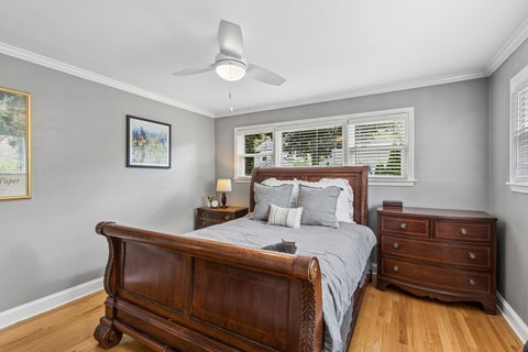 Tiny photo for 552 Burton Avenue, Highland Park, IL 60035 (MLS # 12669349)