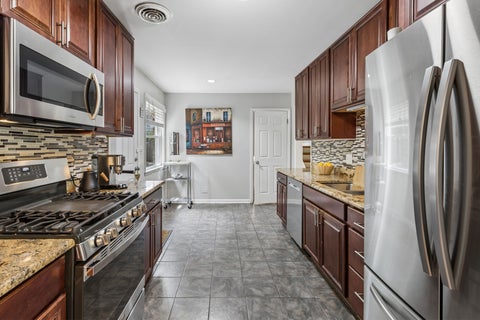 Tiny photo for 552 Burton Avenue, Highland Park, IL 60035 (MLS # 12669349)