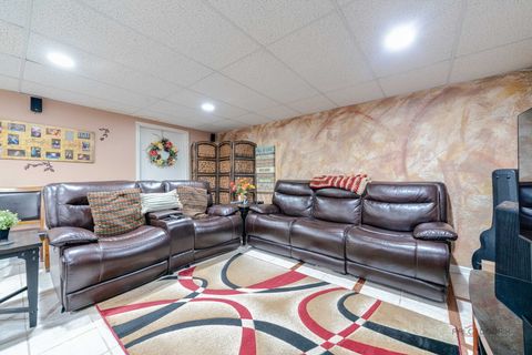 Tiny photo for 1315 Lily Court, Grayslake, IL 60030 (MLS # 12647998)