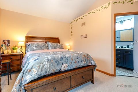Tiny photo for 1315 Lily Court, Grayslake, IL 60030 (MLS # 12647998)