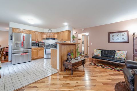 Tiny photo for 1315 Lily Court, Grayslake, IL 60030 (MLS # 12647998)