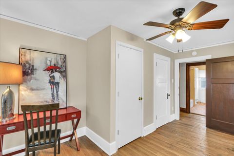 Tiny photo for 804 W Michigan Avenue, Urbana, IL 61801 (MLS # 12546534)