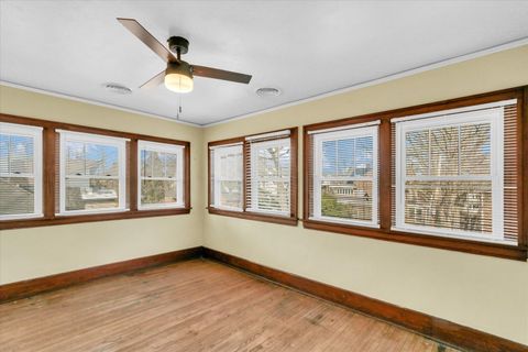 Tiny photo for 804 W Michigan Avenue, Urbana, IL 61801 (MLS # 12546534)