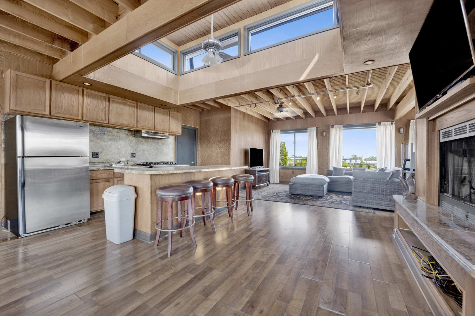 2701 W Fulton Street PENTHOUSE