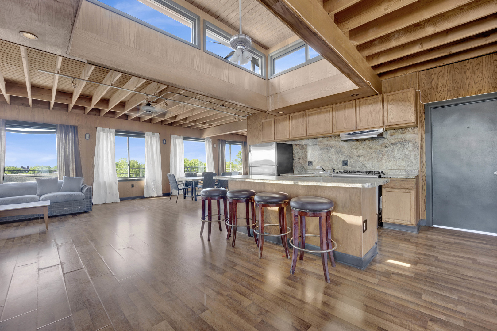 2701 W Fulton Street PENTHOUSE