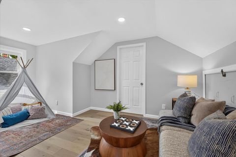 Tiny photo for 5410 Tholozan Avenue, Saint Louis, MO 63109 (MLS # 12688329)