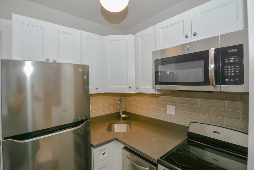 817 W Lakeside Place 506