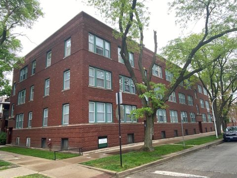 2250 W Berteau Avenue Chicago IL 60618