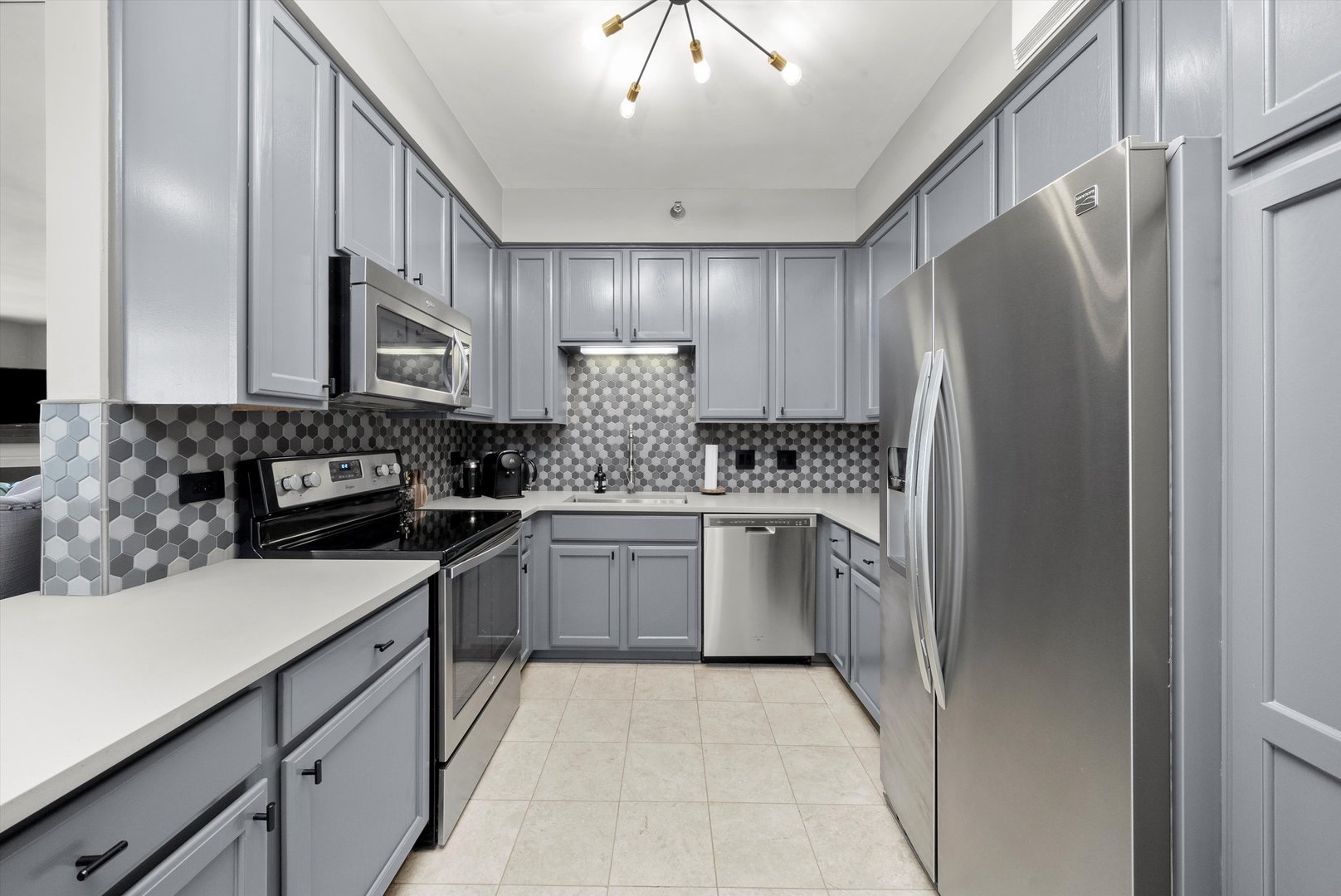 435 W Erie Street 1708