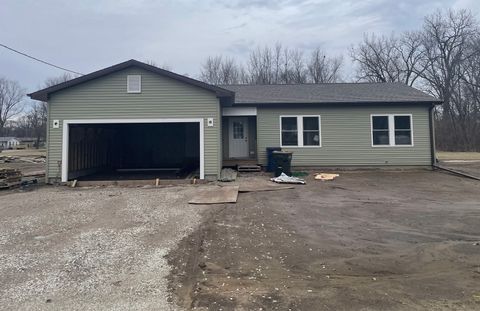 Photo of 386 W 3rd Street, Braidwood, IL 60408 (MLS # 12515083)