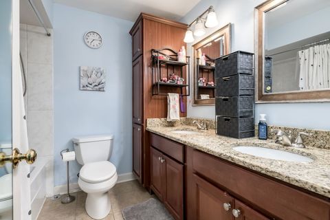 Tiny photo for 522 E Park Manor Court, Elmhurst, IL 60126 (MLS # 12493205)