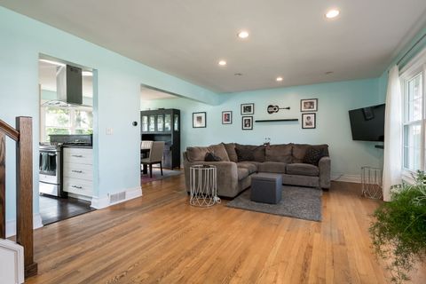 Tiny photo for 522 E Park Manor Court, Elmhurst, IL 60126 (MLS # 12493205)