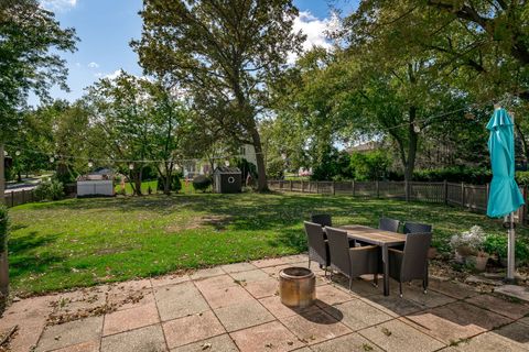 Tiny photo for 522 E Park Manor Court, Elmhurst, IL 60126 (MLS # 12493205)
