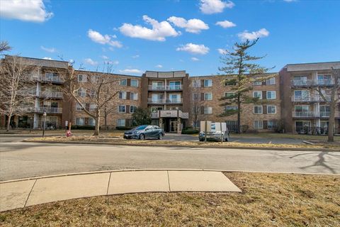 Tiny photo for 245 S Park Lane #321, Palatine, IL 60074 (MLS # 12576335)
