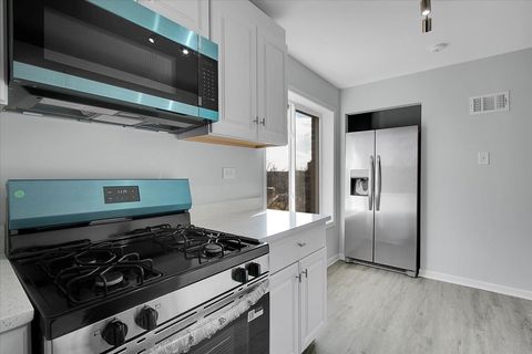 Tiny photo for 245 S Park Lane #321, Palatine, IL 60074 (MLS # 12576335)