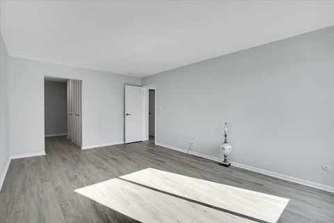 Tiny photo for 245 S Park Lane #321, Palatine, IL 60074 (MLS # 12576335)