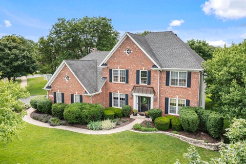 Photo of 158 Derby Glen Drive, Glen Ellyn, IL 60137 (MLS # 12675676)