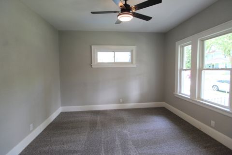 Tiny photo for 355 S Evergreen Avenue, Kankakee, IL 60901 (MLS # 12448815)