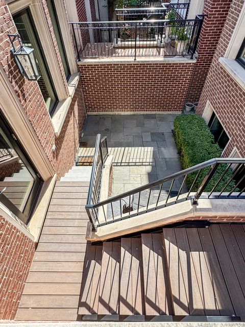 Tiny photo for 1637 N Burling Street, Chicago, IL 60614 (MLS # 12488066)