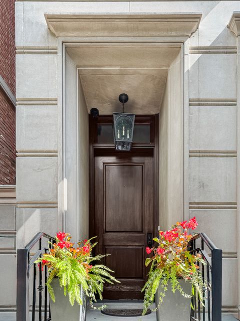 Tiny photo for 1637 N Burling Street, Chicago, IL 60614 (MLS # 12488066)