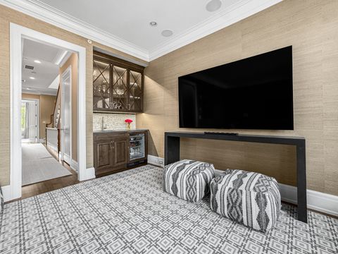 Tiny photo for 1637 N Burling Street, Chicago, IL 60614 (MLS # 12488066)