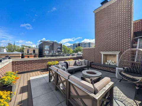 Tiny photo for 1637 N Burling Street, Chicago, IL 60614 (MLS # 12488066)