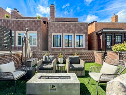 Tiny photo for 1637 N Burling Street, Chicago, IL 60614 (MLS # 12488066)