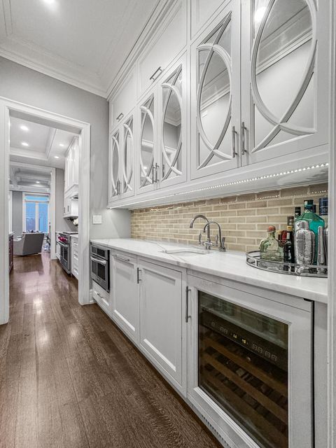 Tiny photo for 1637 N Burling Street, Chicago, IL 60614 (MLS # 12488066)