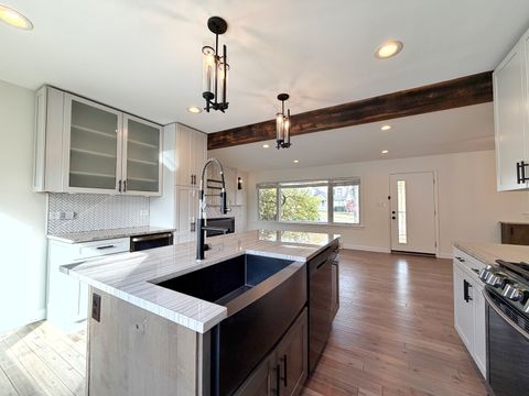 Tiny photo for 1S518 MacArthur Drive, Oakbrook Terrace, IL 60181 (MLS # 12528851)